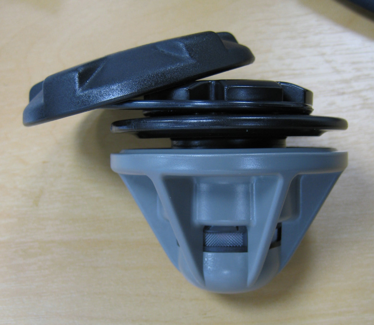 Leafield Marine D7 Filter (Drop Stitch) Inflation Valve